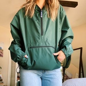 Forest green windbreaker 🌲